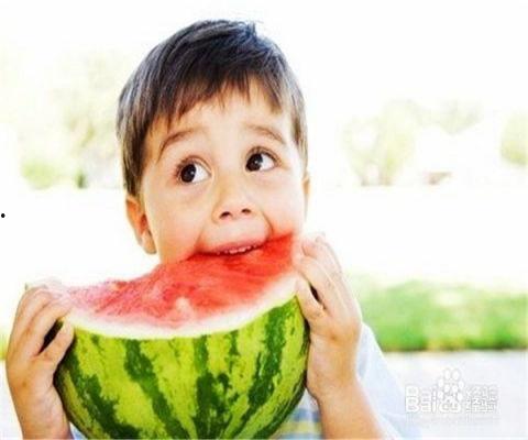 童年阴影娱乐吃瓜,揭秘吃瓜群众的狂欢世界  第3张